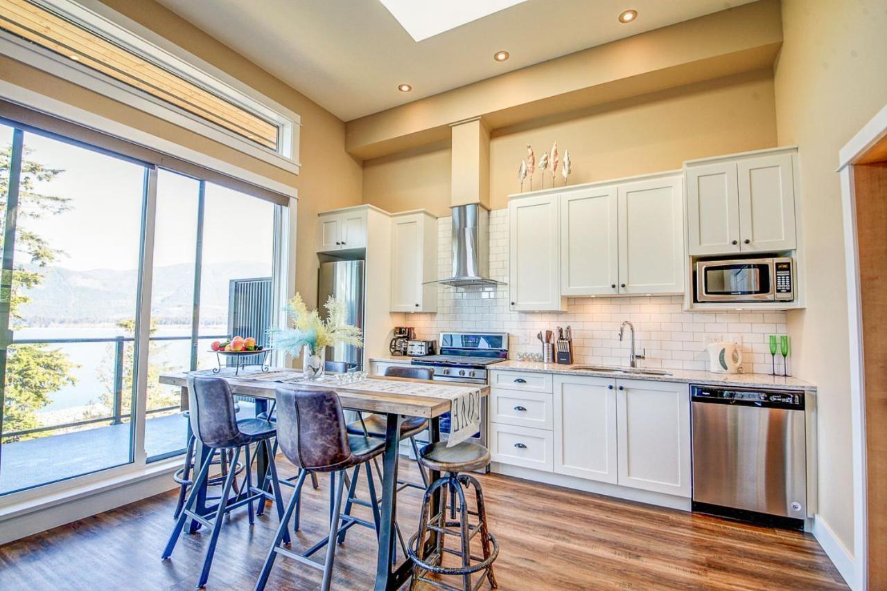 Port Renfrew Vacation Rentals Phòng bức ảnh