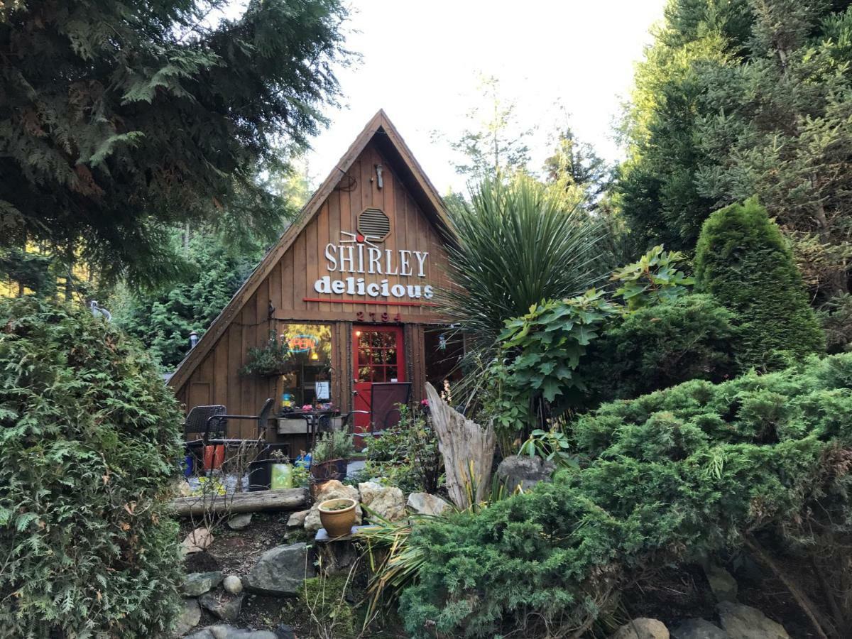 Port Renfrew Vacation Rentals Ngoại thất bức ảnh